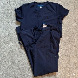 Koi Sapphire | Womens Scrub Set | Size S - long | Navy Blue